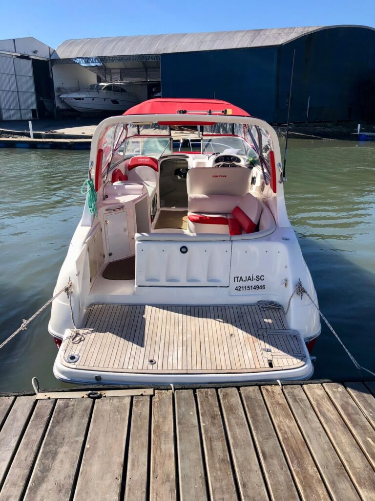 Triton 270