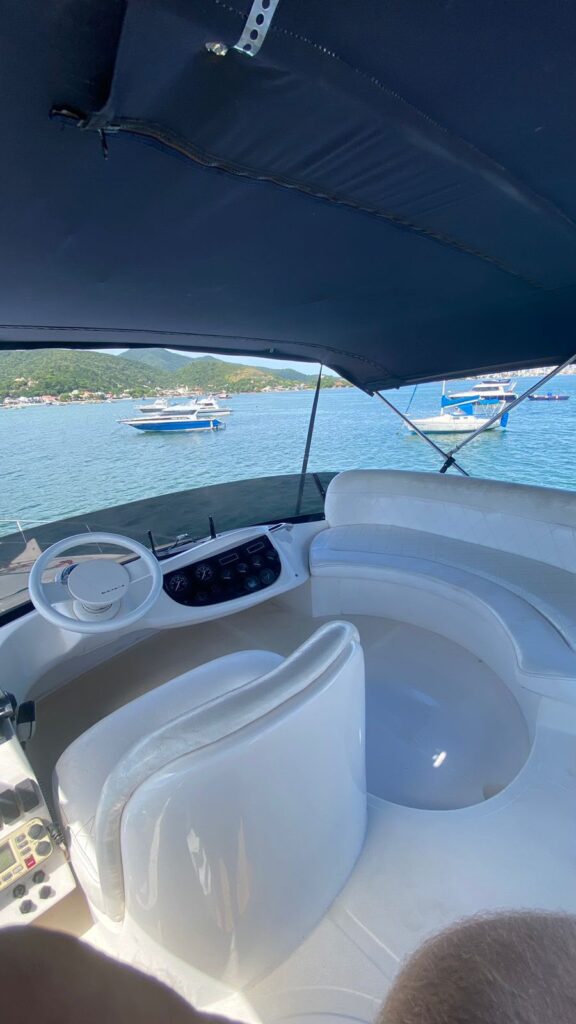 Azimut 380