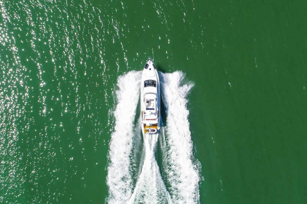 Azimut 600